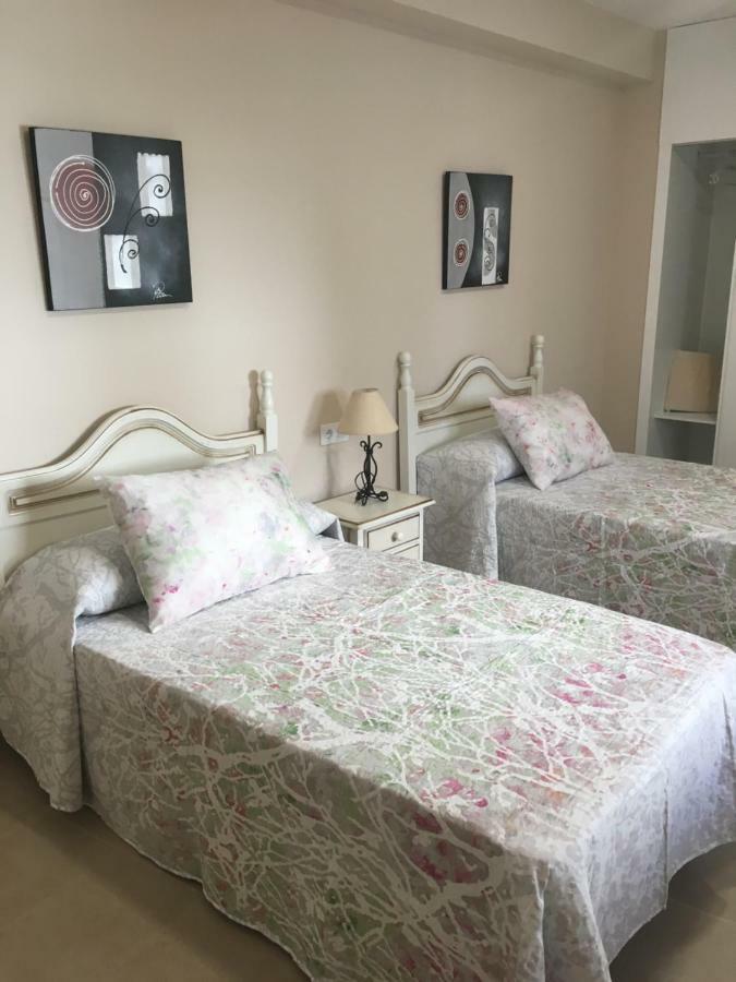Apartamentos Hela Arjona Bagian luar foto
