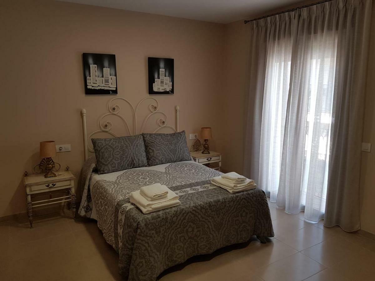 Apartamentos Hela Arjona Bagian luar foto